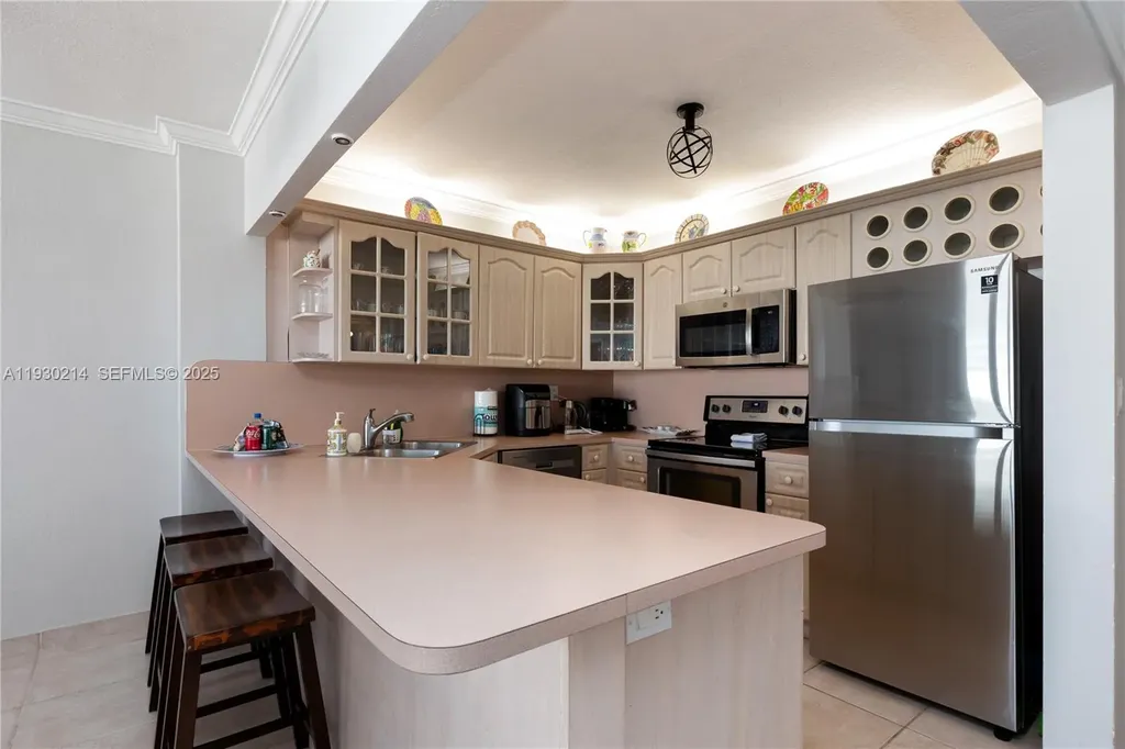 3725 S Ocean Drive Hollywood FL 33019