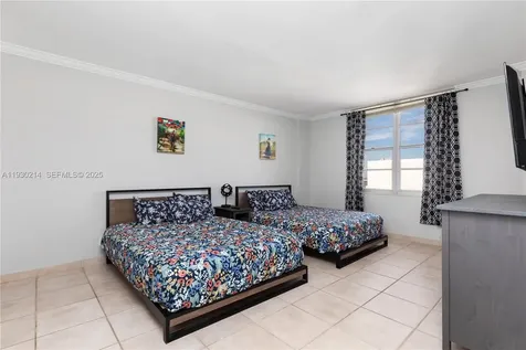 3725 S Ocean Drive Hollywood FL 33019