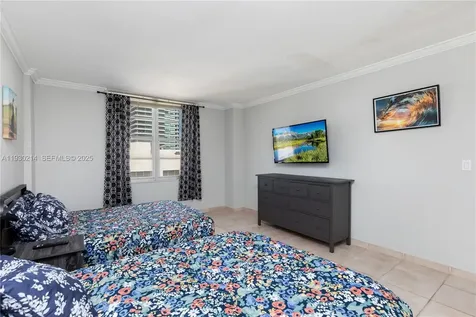 3725 S Ocean Drive Hollywood FL 33019