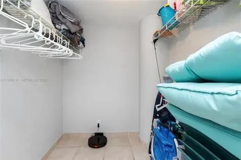 3725 S Ocean Drive Hollywood FL 33019