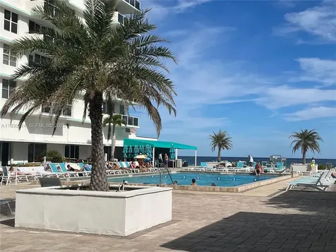 3725 S Ocean Drive Hollywood FL 33019