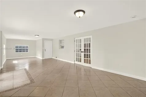 9312 SW 182nd Street Palmetto Bay FL 33157