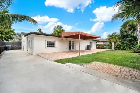 9312 SW 182nd Street Palmetto Bay FL 33157