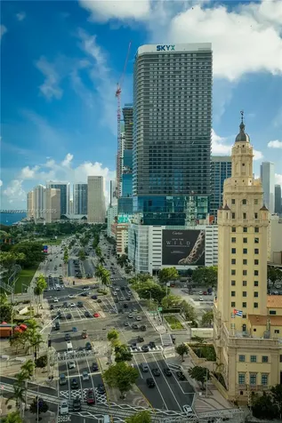 398 NE 5th Street Miami FL 33132