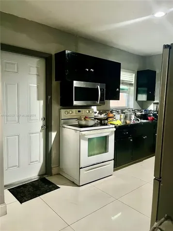 1643 NW 12th Court Fort Lauderdale FL 33311