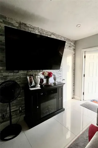 1643 NW 12th Court Fort Lauderdale FL 33311