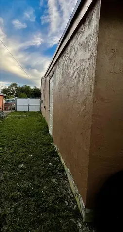 1643 NW 12th Court Fort Lauderdale FL 33311