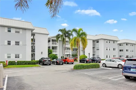 7 Colonial Club Drive Boynton Beach FL 33435