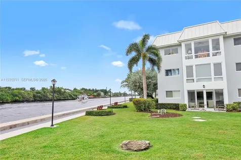 7 Colonial Club Drive Boynton Beach FL 33435