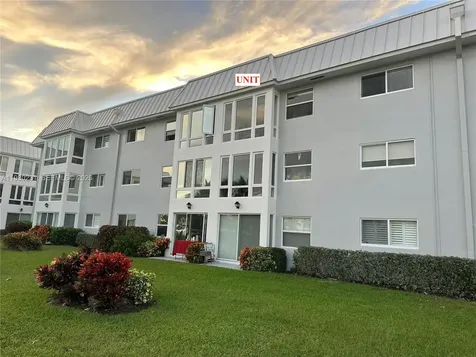 7 Colonial Club Drive Boynton Beach FL 33435