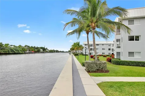 7 Colonial Club Drive Boynton Beach FL 33435