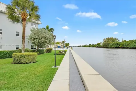 7 Colonial Club Drive Boynton Beach FL 33435
