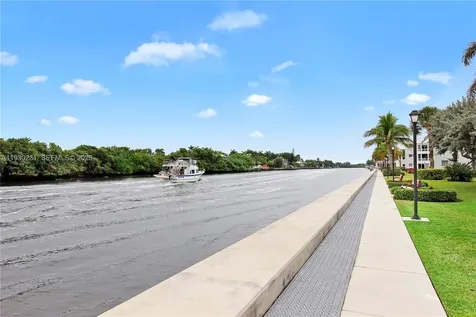 7 Colonial Club Drive Boynton Beach FL 33435