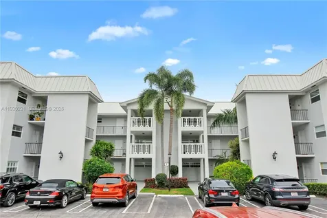 7 Colonial Club Drive Boynton Beach FL 33435