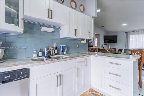 6900 NW 173rd Drive Hialeah FL 33015