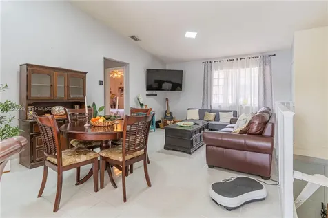 6900 NW 173rd Drive Hialeah FL 33015