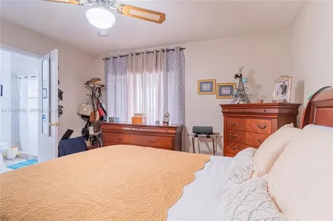 6900 NW 173rd Drive Hialeah FL 33015