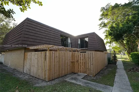 2427 24th Lane Palm Beach Gardens FL 33418
