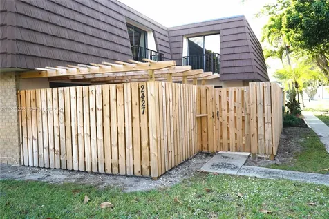 2427 24th Lane Palm Beach Gardens FL 33418