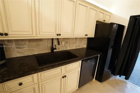 2427 24th Lane Palm Beach Gardens FL 33418