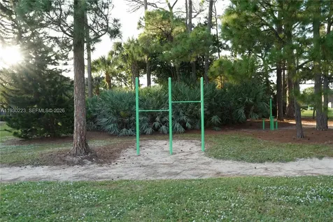 2427 24th Lane Palm Beach Gardens FL 33418