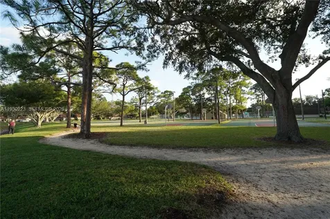 2427 24th Lane Palm Beach Gardens FL 33418