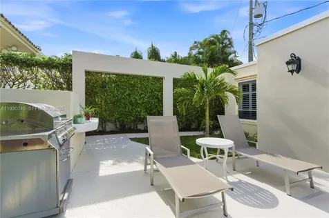 2607 Holy Cross Lane Lake Worth FL 33460