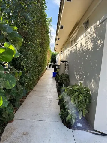 2607 Holy Cross Lane Lake Worth FL 33460