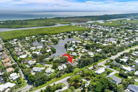 10370 SE Jupiter Narrows Drive Hobe Sound FL 33455