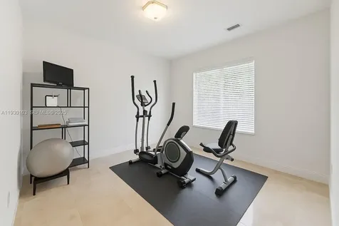 1490 Cleveland Road Miami Beach FL 33141