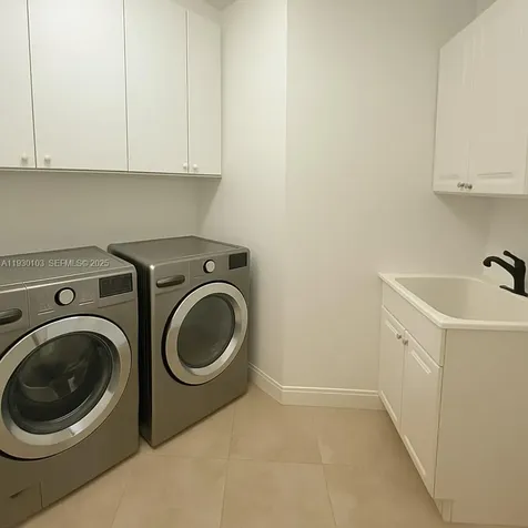 1490 Cleveland Road Miami Beach FL 33141