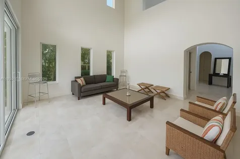 1490 Cleveland Road Miami Beach FL 33141