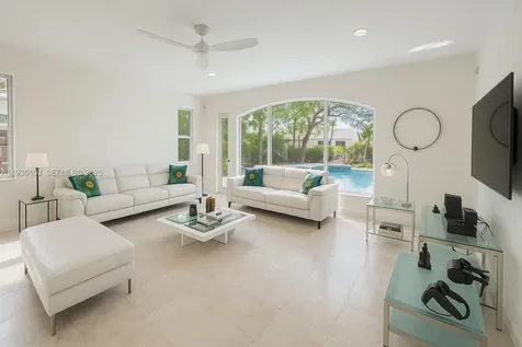 1490 Cleveland Road Miami Beach FL 33141
