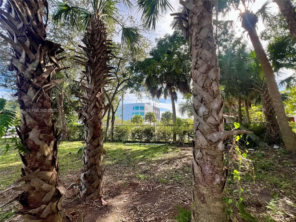 633 NW 14th Terrace Fort Lauderdale FL 33311