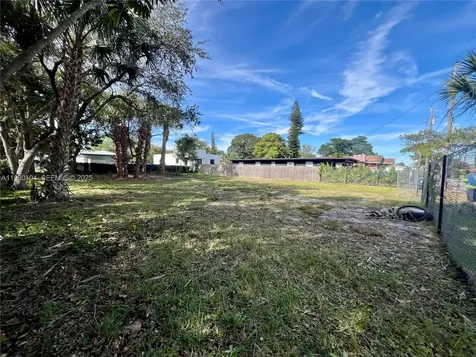 633 NW 14th Terrace Fort Lauderdale FL 33311