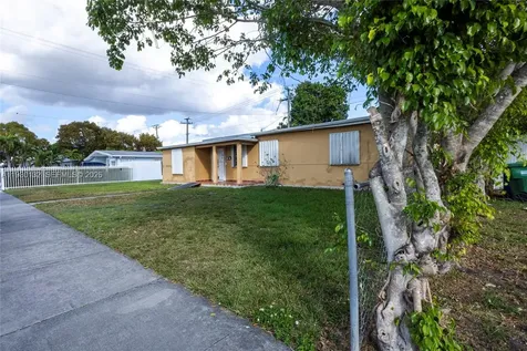 4151 SW 112th Court Miami FL 33165