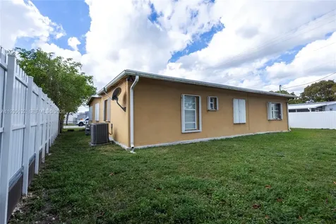4151 SW 112th Court Miami FL 33165
