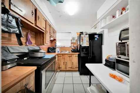 115 NW 56th Avenue Miami FL 33126