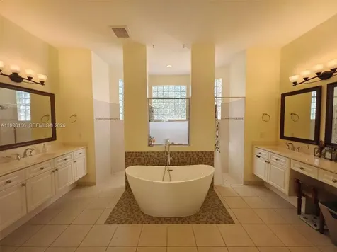 1035 Waterside Circle Weston FL 33327
