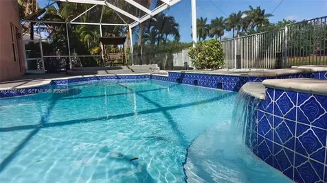 1035 Waterside Circle Weston FL 33327