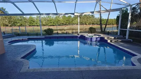 1035 Waterside Circle Weston FL 33327