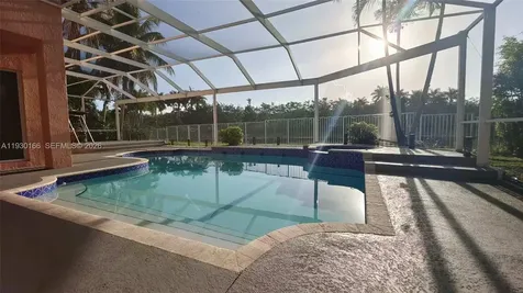 1035 Waterside Circle Weston FL 33327