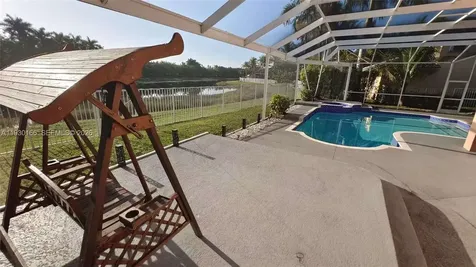 1035 Waterside Circle Weston FL 33327