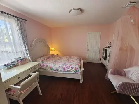 1035 Waterside Circle Weston FL 33327