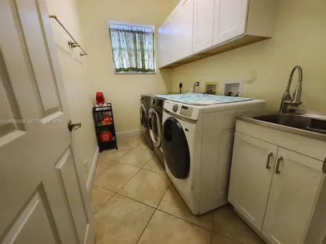 1035 Waterside Circle Weston FL 33327