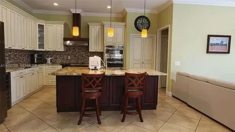 1035 Waterside Circle Weston FL 33327