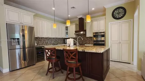 1035 Waterside Circle Weston FL 33327