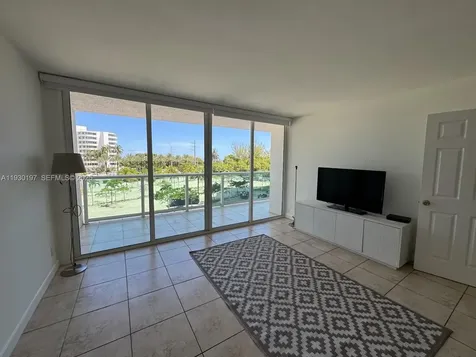 100 Bayview Drive Sunny Isles Beach FL 33160