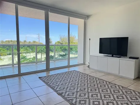 100 Bayview Drive Sunny Isles Beach FL 33160