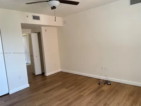 2775 NE 187 Street Aventura FL 33180